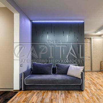 Саперне Поле вул., 3