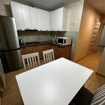 проспект Червоної Калини, 84