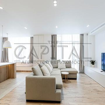 Саперне Поле вул., 5