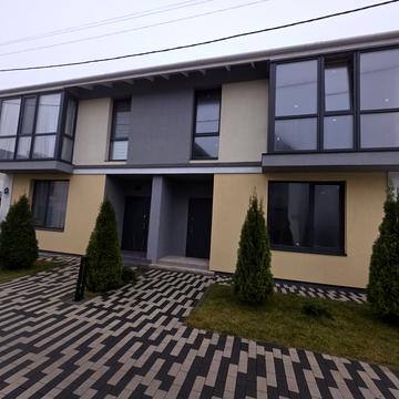 Оксамитова, 26