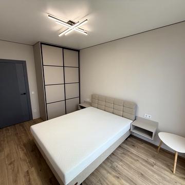 Роксоляни вул., (Будинок 2)