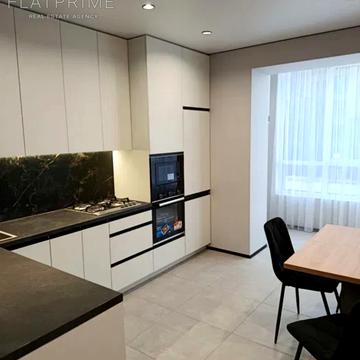 Щаслива вул., (Будинок 14/2)