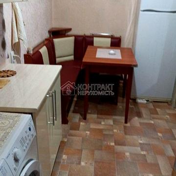 Золочівська вул., 12