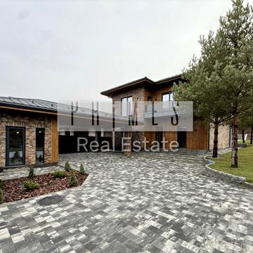 Соборна вул., 15