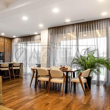 київська, 12