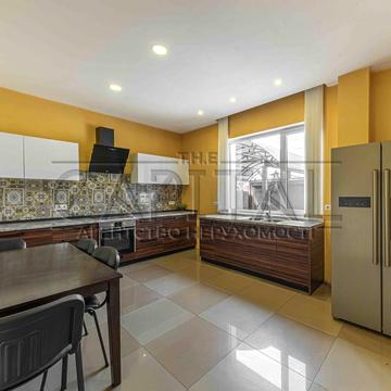 Богатирська вул.