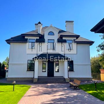 Сонячна вул., 22