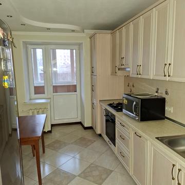 Межигірська вул., 43