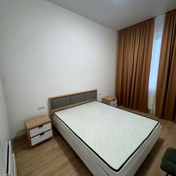 Нововокзальна вул., (Будинок)