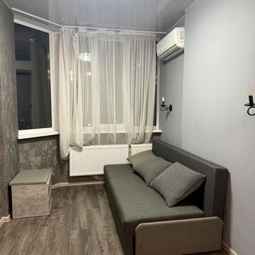 Сімї Стешенків вул. (Тимофія Строкача), (Будинок 1)