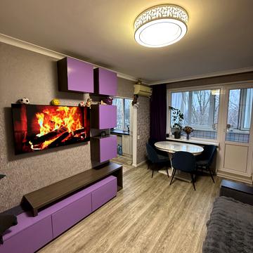 Волонтерська вул., 4