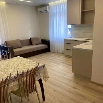 Андрія Бачинського вул., 66