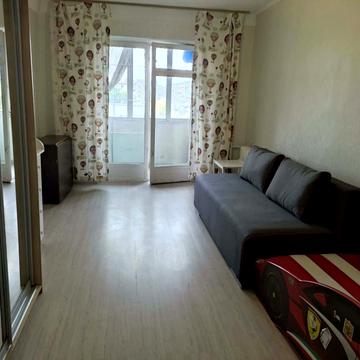 Мілютенка вул., 30/12