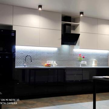 Микільсько-Слобідська вул., 8