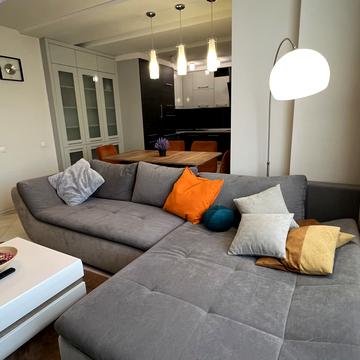 Івана Величковського вул., 7