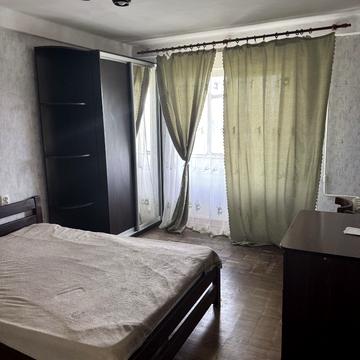 Івана Миколайчука вул. (Серафимовича), 21