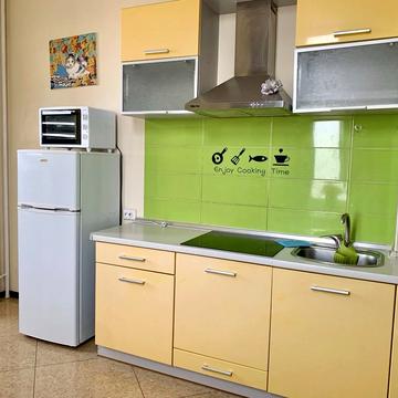 Небесної Сотні просп. (Маршала Жукова), 3А/1