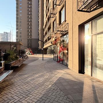 Генуезька вул., 1-Е