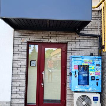 Гнатюка вул., 4