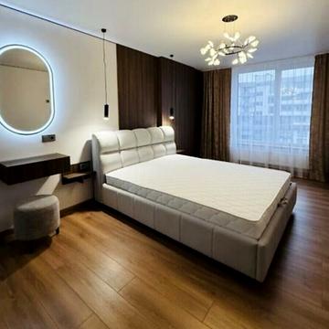 Цегельний пров., 8