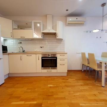 Регенераторна вул., 4к2