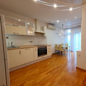 Регенераторна вул., 4к2