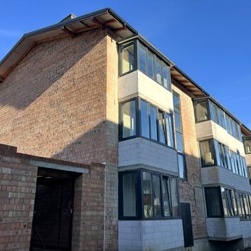 Тараса Шевченка вул., (Будинок 1)