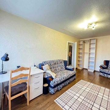 Віктора Ярмоли вул., 6/8