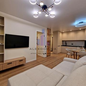 Михайла Максимовича вул. (Онуфрія Трутенка), (Будинок «Віндзор»)