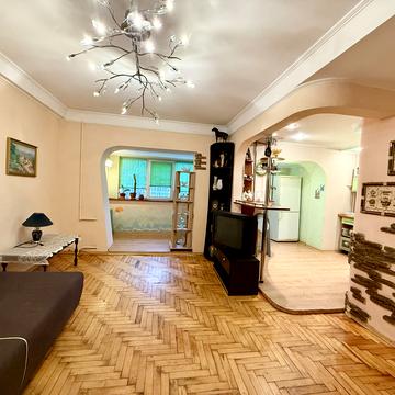 Василя Сергієнка вул. (Задніпровська), 38