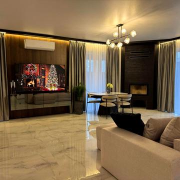 Виноградна вул., 2