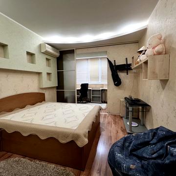 Хмельницька вул., 10