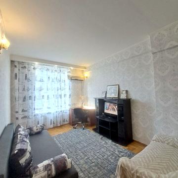 Володимира Вернадського вул. (Дзержинського), 16