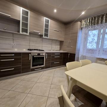 Харківська вул., 40/2