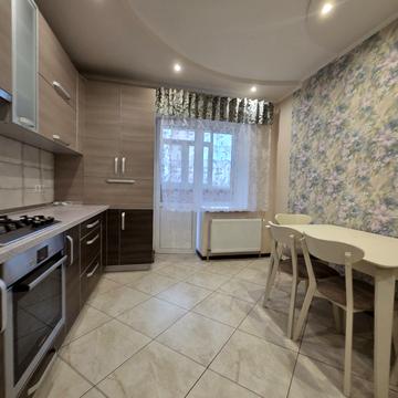 Харківська вул., 40/2