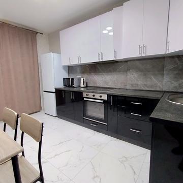 Кадетський Гай вул., 12