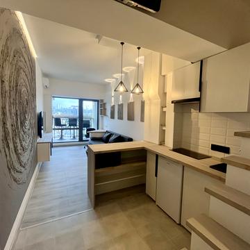 Нижній Вал вул., (Будинок 1)