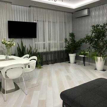 Джона Маккейна вул. (Івана Кудрі), 7