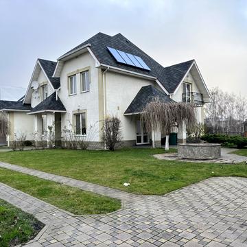 Центральна вул.