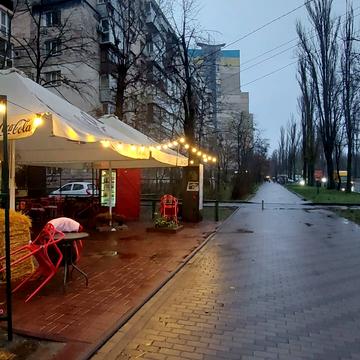 Русанівська набережна вул., 18