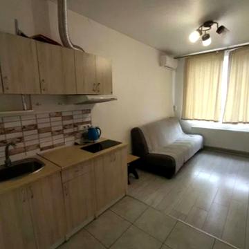 Миколи Боровського вул., (Будинок 1)