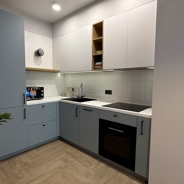 Мартинова просп., (вул. Радісна, 8)