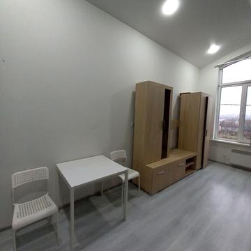 Євгена Чикаленка вул. (Матросова), 8