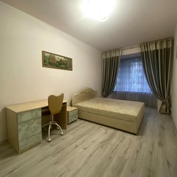 Дмитра Яворницького просп. (Карла Маркса), 26