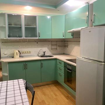 Європейського Союзу просп. (Правди), 72