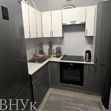 Олександра Богомольця вул., 17