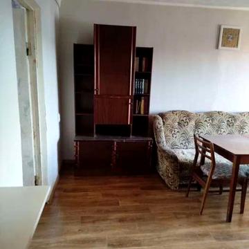 Ореста Левицького вул. (Академіка Курчатова), 8