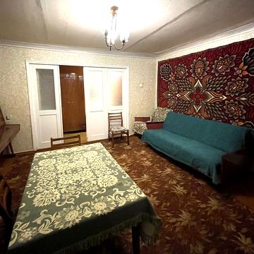 Грушевського вул. (Цюрупи), 5