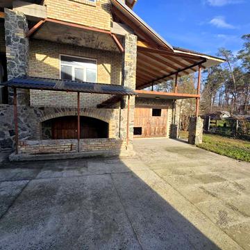 Варшавська вул.