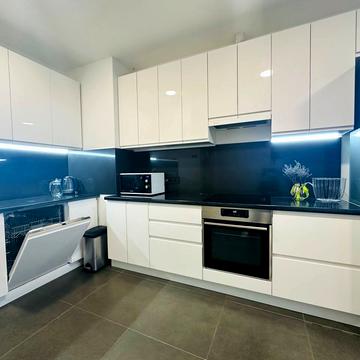 Вячеслава Чорновола просп. (), 69а